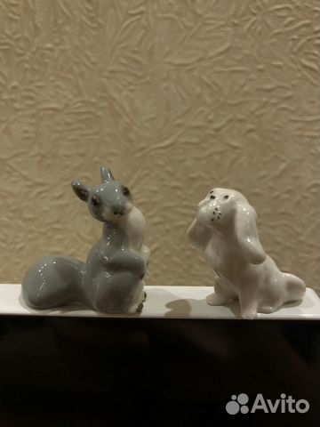 Собака болонка статуэтка белочка
