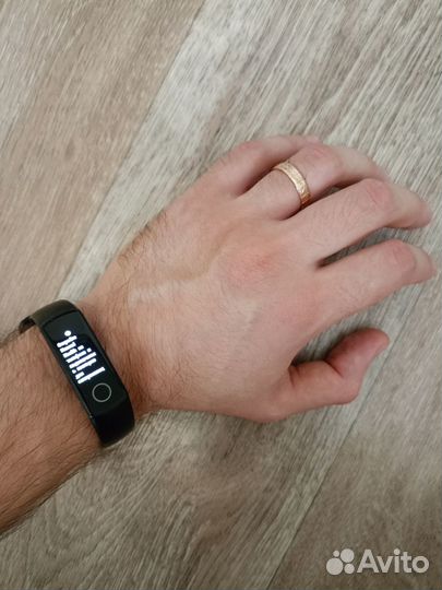 Часы Honor Band 4