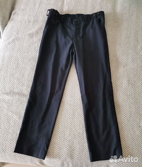 Продам школьную форму для мальчика. Размер 140-146