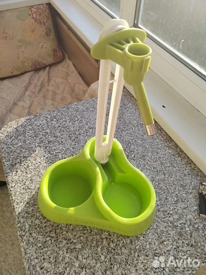 Поилка для собак и кошек