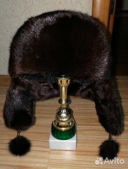 Женская шапка из меха норки