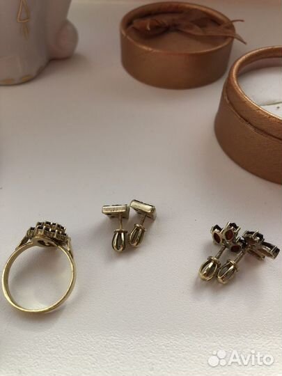 Серьги, кольцо(продано), крестик с гранатами Чехия