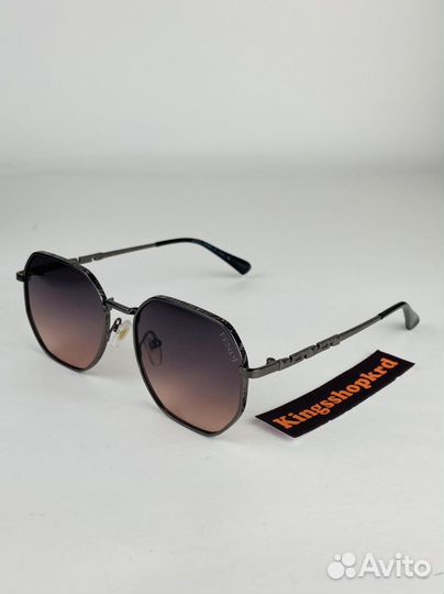 Солнцезащитные очки fendi