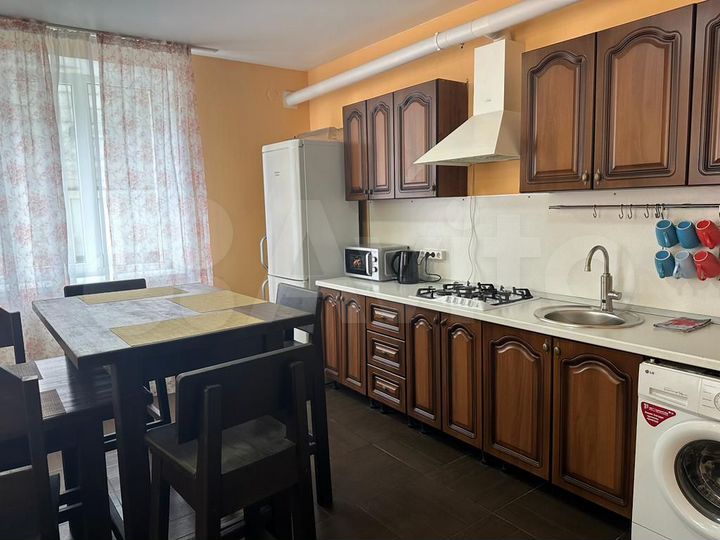 2-к. квартира, 95 м², 3/3 эт.