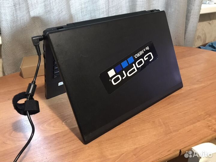 Ноутбук DNS 0119118 /W765TH/SSD 2402gb ram