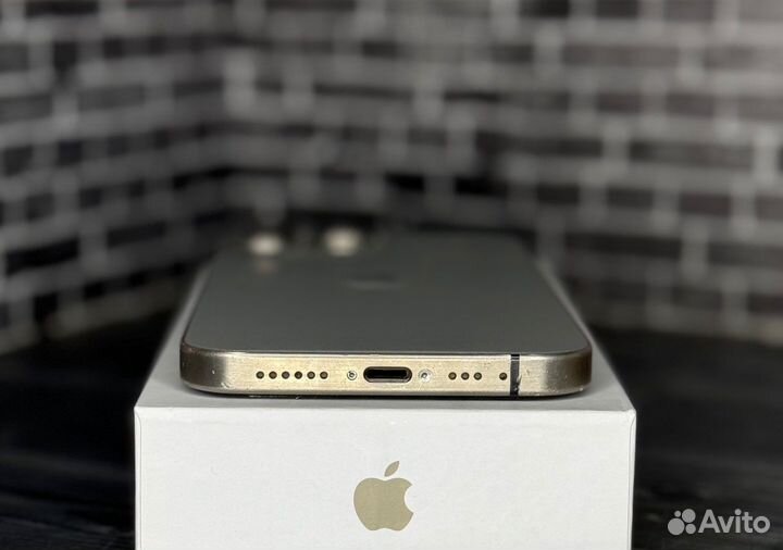 iPhone Xr в корпусе 15 pro