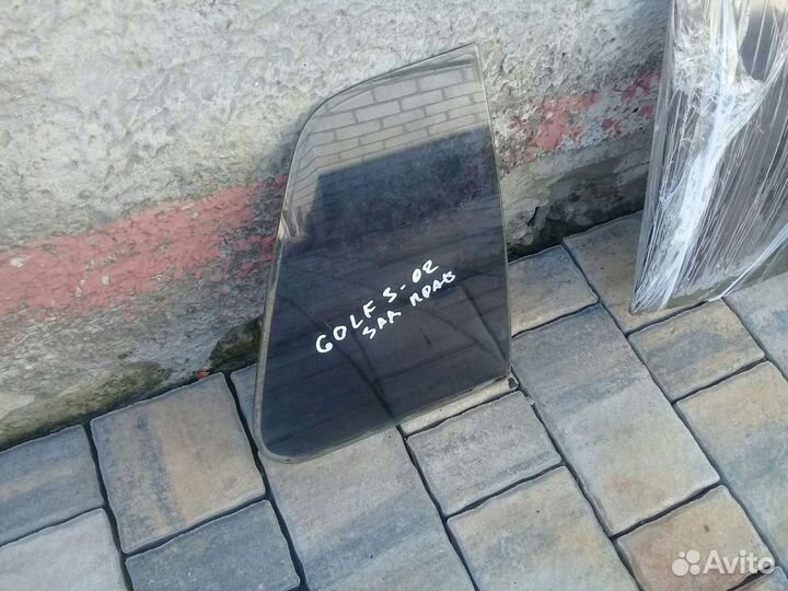 Стекло глухое задний прав. двери Volksawgen Golf 3