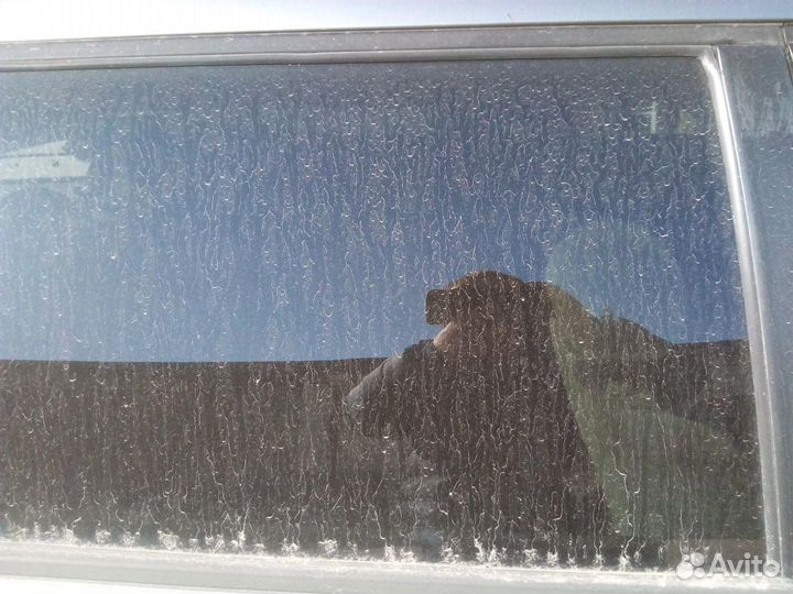 Стекла дверей Nissan Avenir Salut