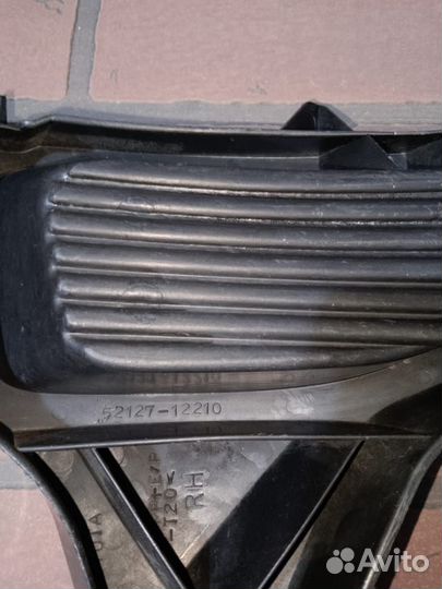 Заглушка бампера toyota corolla fielder NZE124G 1NZ-FE RH