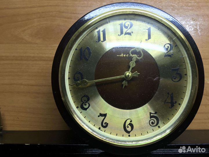 Настольные часы