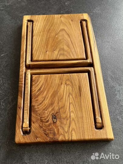 Сервировочный столик из массива дерева