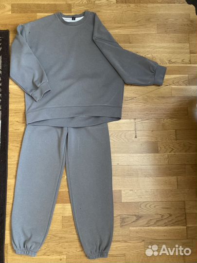 Костюм женский