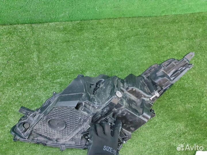 Фара правая Lexus RX200t/RX300/RX350/RX350L/RX450h