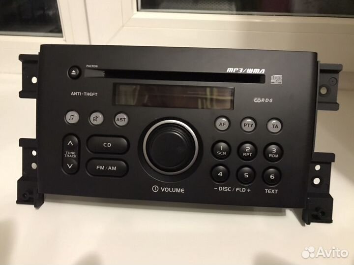 Штатная магнитолы Сузуки гранд витара 2013