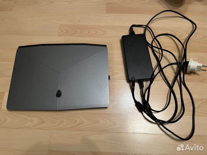 Игровой мощный ноутбук dell Alienware M15