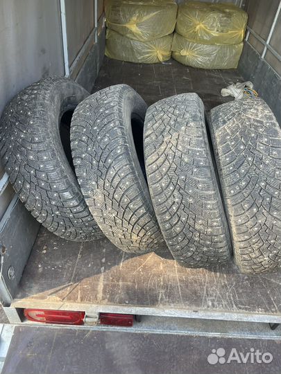 Pirelli Ice Zero 2 215/65 R16