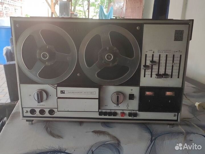Катушечный магнитофон