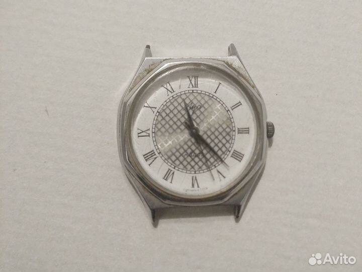 Наручные часы луч