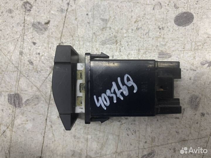 Кнопка многофункциональная Hyundai Solaris 2010-20