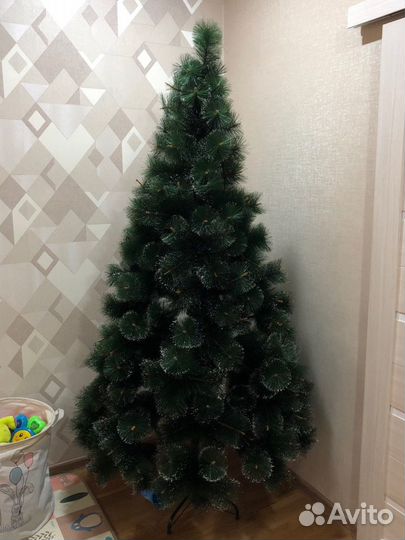 Елка искусственная