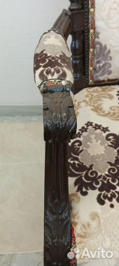 2 стула из дворца