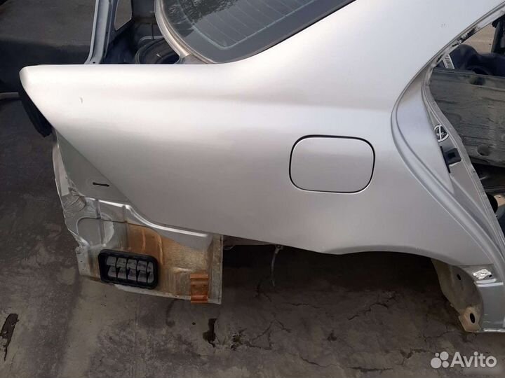 Крыло заднее правое Mercedes Benz w203