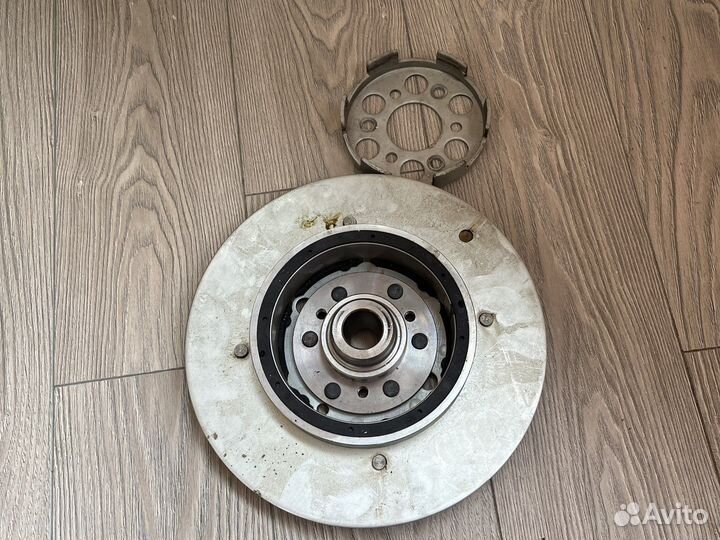 Маховик лодочного мотора