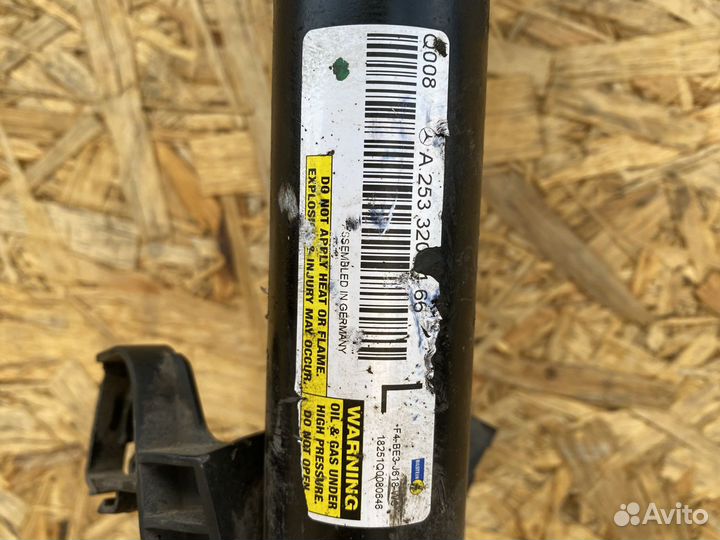 Стойка передняя Mercedes-Benz GLC253 / X253