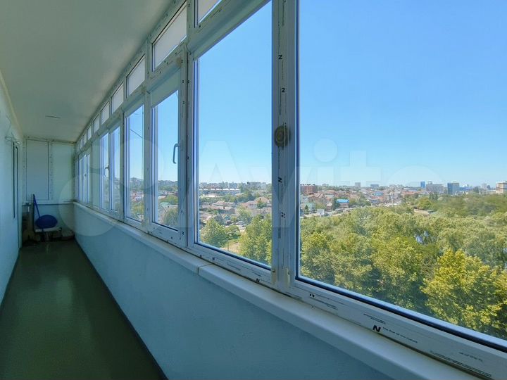 2-к. квартира, 70 м², 8/11 эт.