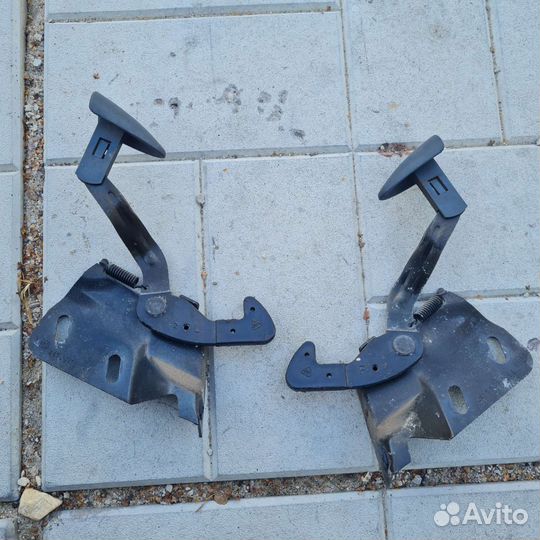 Замок спинки заднего сиденья Skoda Felicia