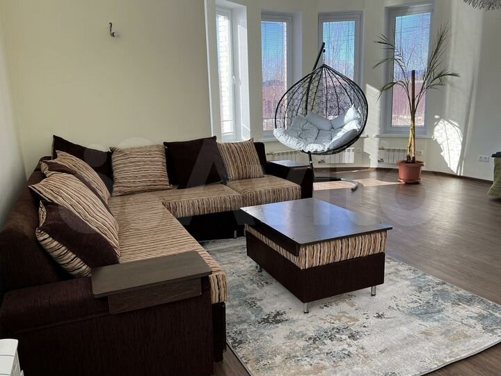 Дом 200 м² на участке 16 сот.