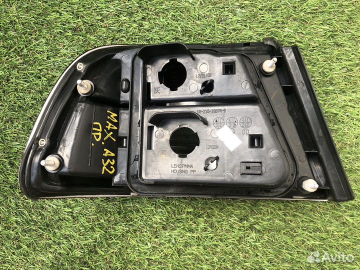 Фонарь задний правый nissan maxima a32