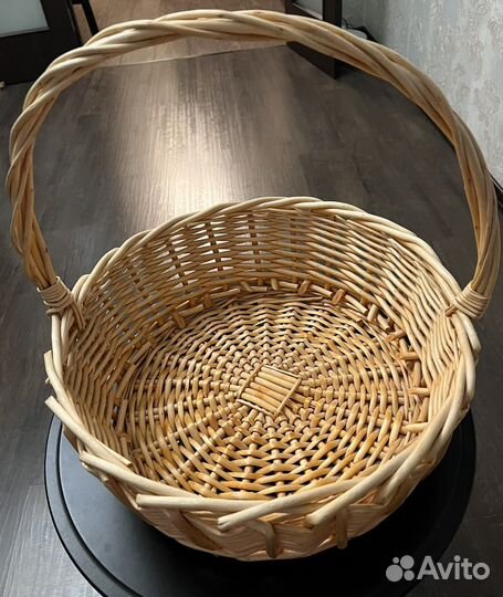 Корзина плетеная большая