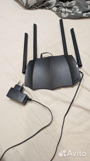 Гигабитный Wi-Fi роутер Tenda AC8