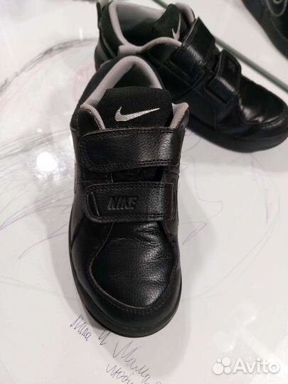 Кроссовки Nike оригинал как новые