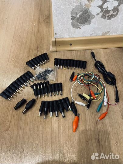 Продам набор переходников для питания ноутбуков