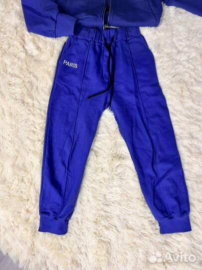 Спортивный костюм женский