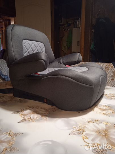 Детский бустер автомобильный