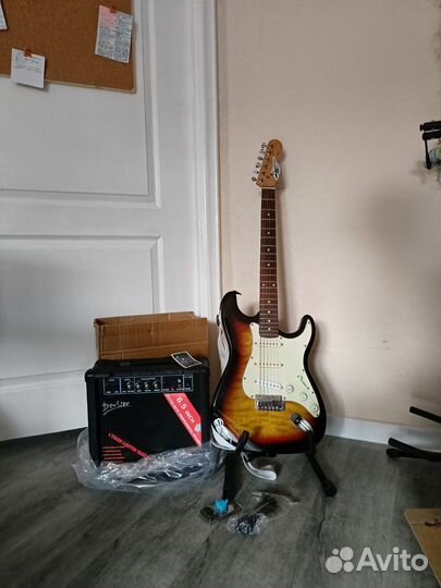 Электрогитара с комбоусилителем