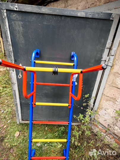 Турник настенный бу