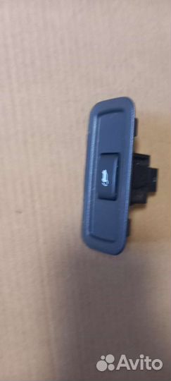 Кнопка открывания багажника Nissan Patrol a62