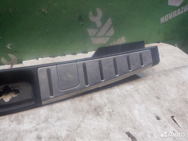 Накладка (кузов внутри) Ниссан Мурано 02-08