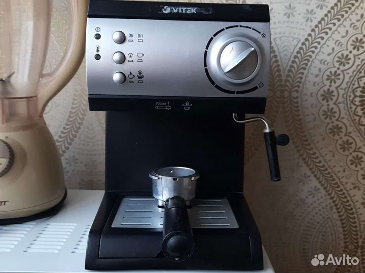 Кофеварка рожкового типа Vitek VT-1511BK