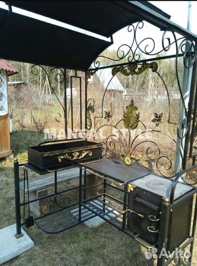 Мангал с крышей