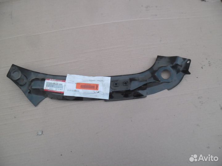 Suzuki Swift Суппорт Фары Левой