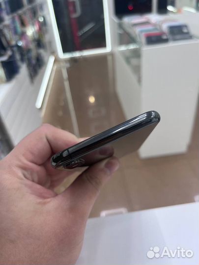 iPhone Xs 64gb идеал