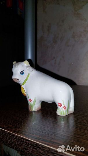 Статуэтка корова