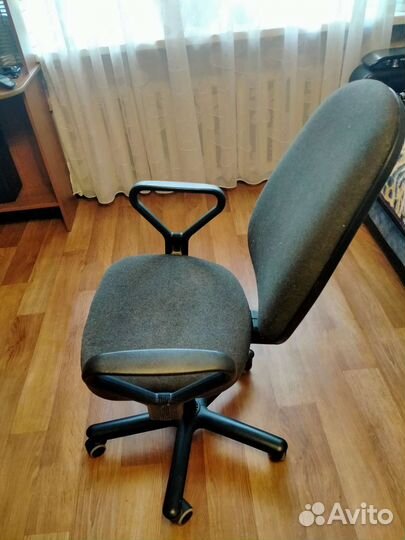 Компьютерное кресло