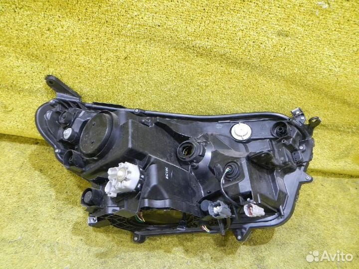 Фара левая Toyota RAV4