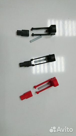 Фиксатор, стопор переднего поворотного колеса коля